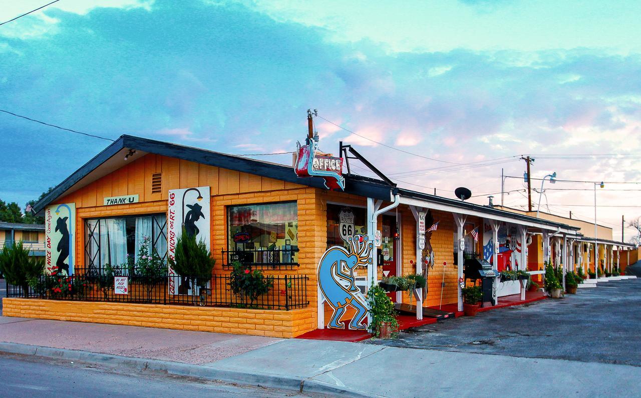 Brad'S Desert Inn Холбрук Экстерьер фото